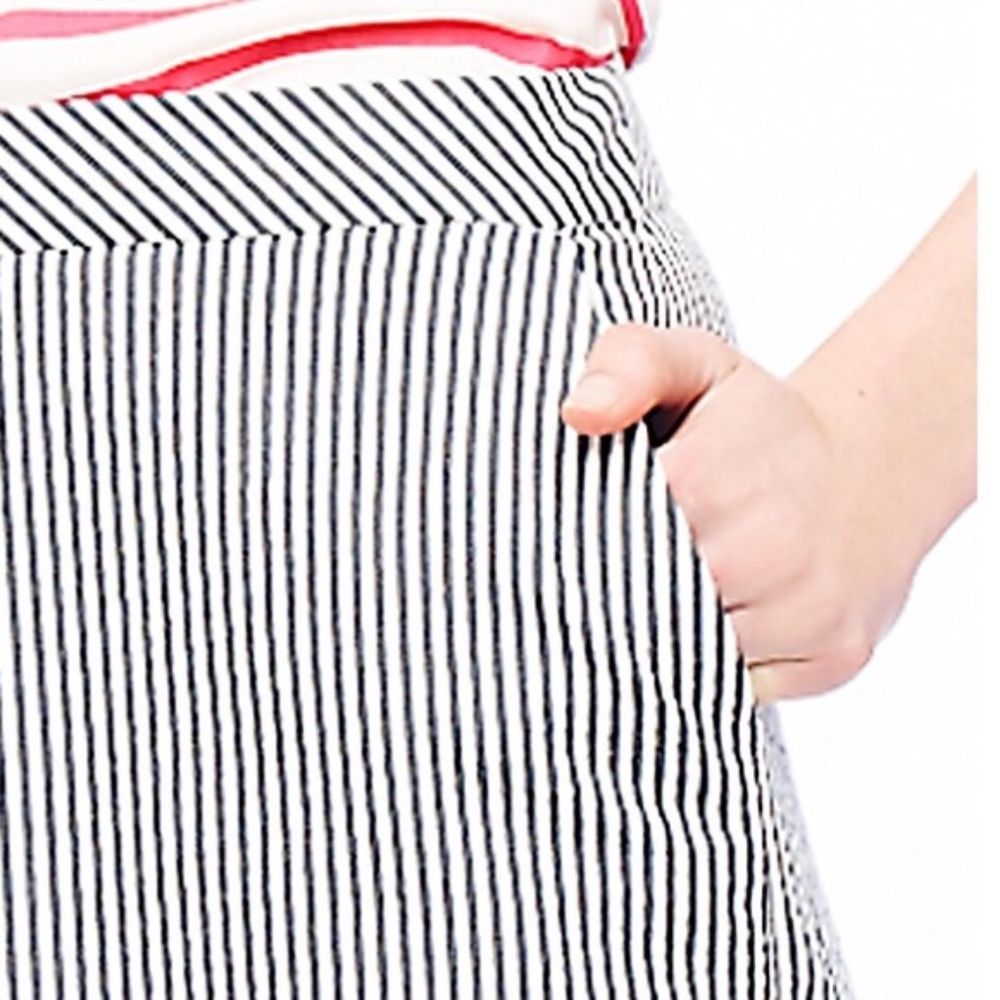 JCREW Size 4 No. 2 Pencil Skirt in Seersucker - Picture 3 of 7